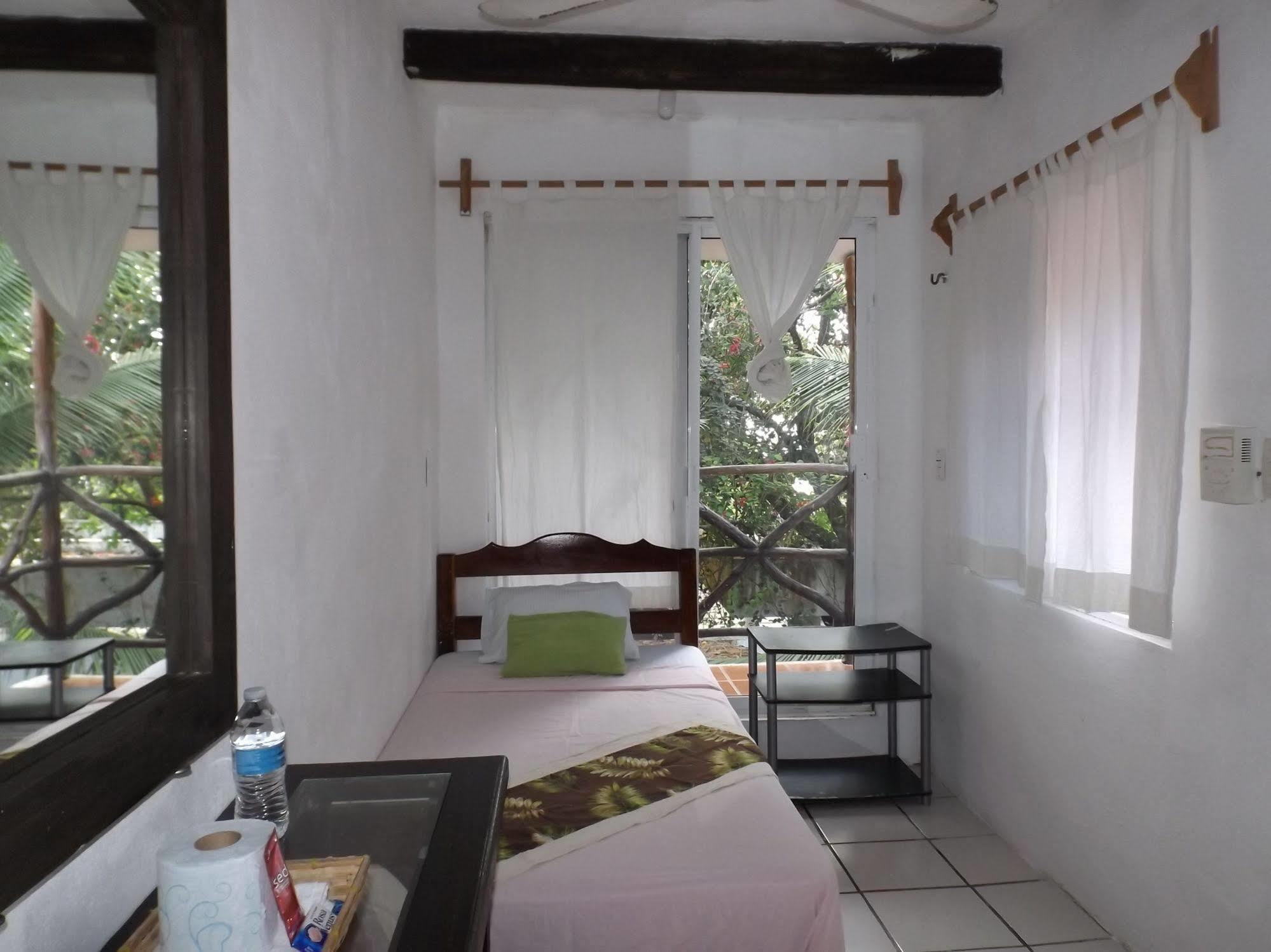 Nido Del Quetzal Hotel บากาลาร์ ภายนอก รูปภาพ