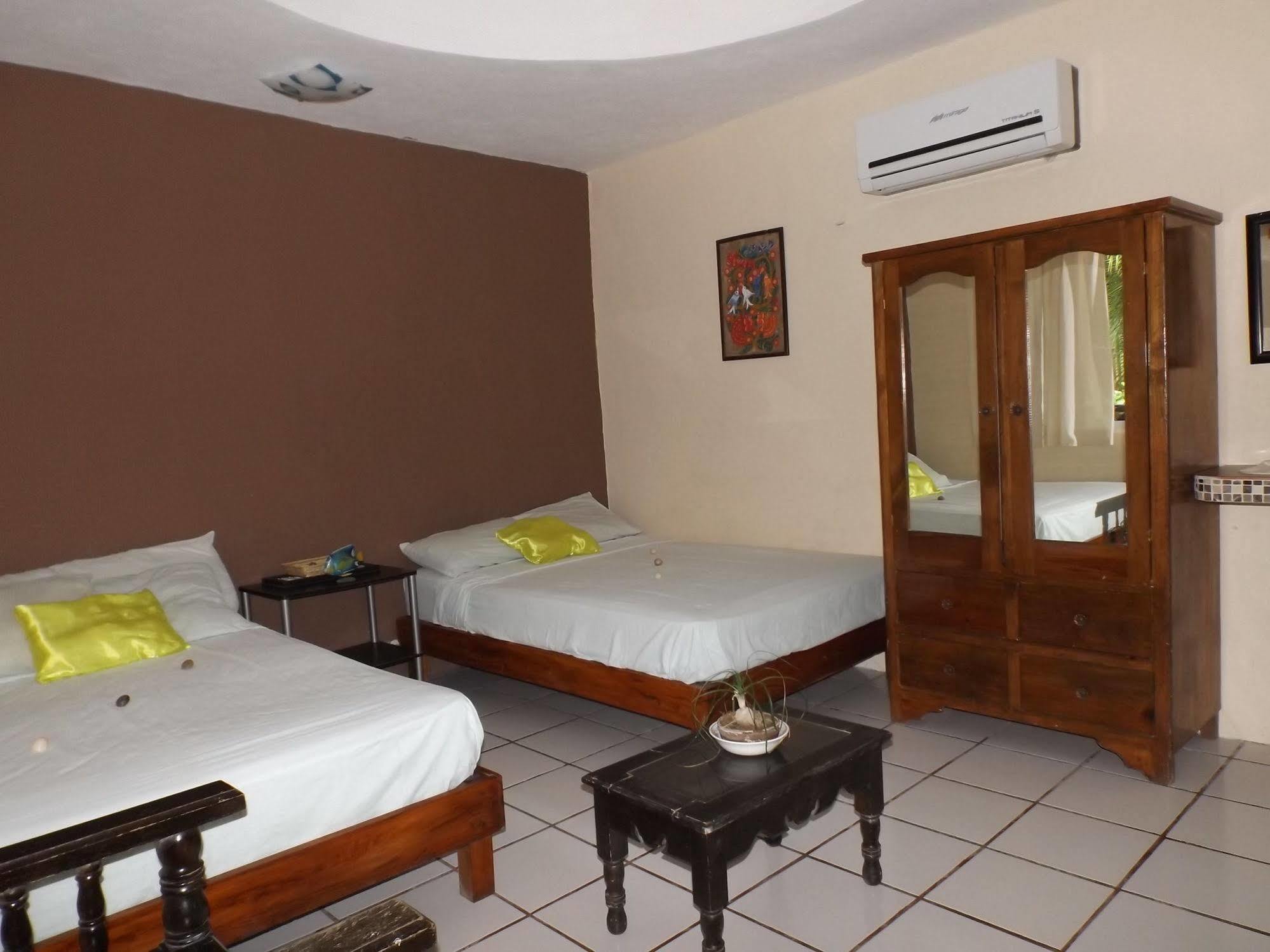 Nido Del Quetzal Hotel บากาลาร์ ภายนอก รูปภาพ
