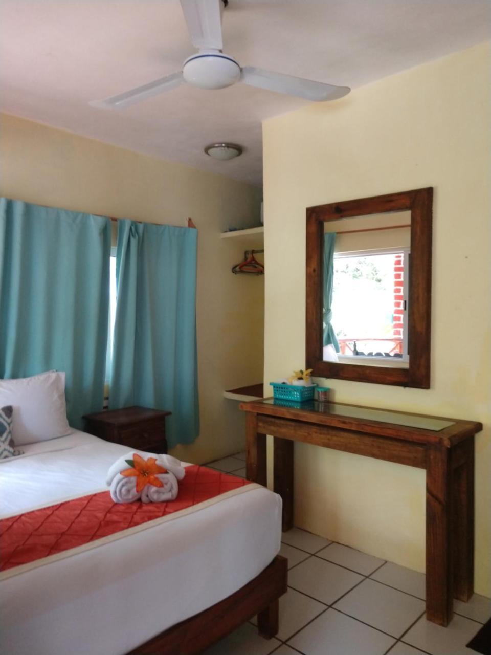 Nido Del Quetzal Hotel บากาลาร์ ภายนอก รูปภาพ